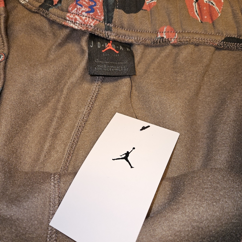 Fleece Joggers from "Jordan" Artist Series by Parker Duncan Brooklyn  NWT 2XL - Picture 2 of 8